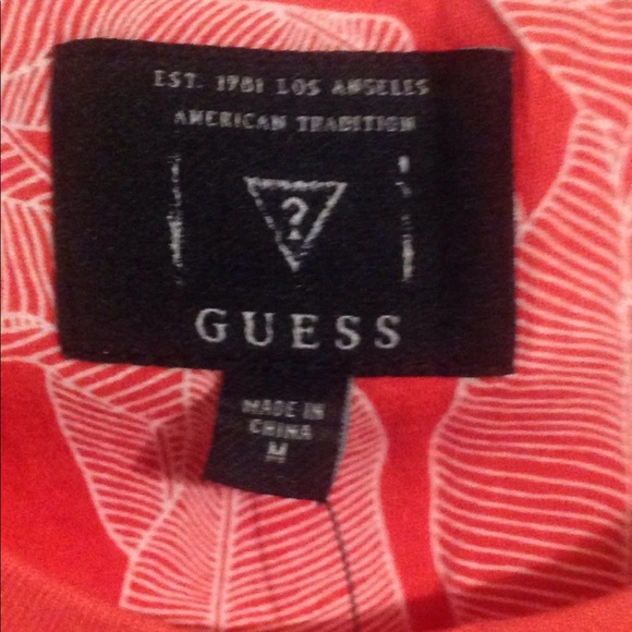 Guess red haze multi men's t-shirt Sz: M - Picture 4 of 6